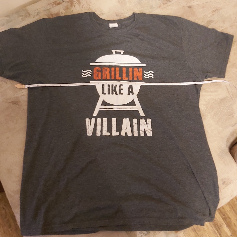 XL Men's Gildan T-Shirt with B.B.Q. Design Logo